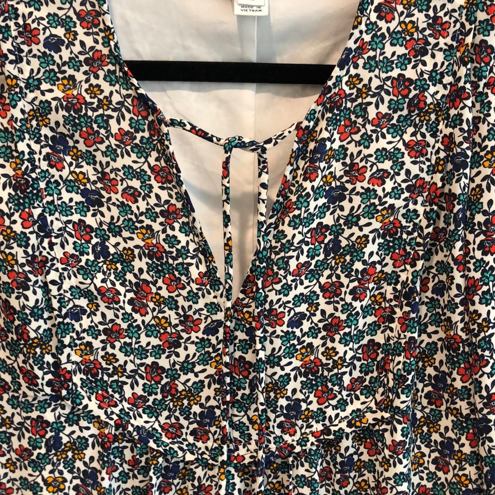 Floral ruffle dress with ties - Picture 5 of 6